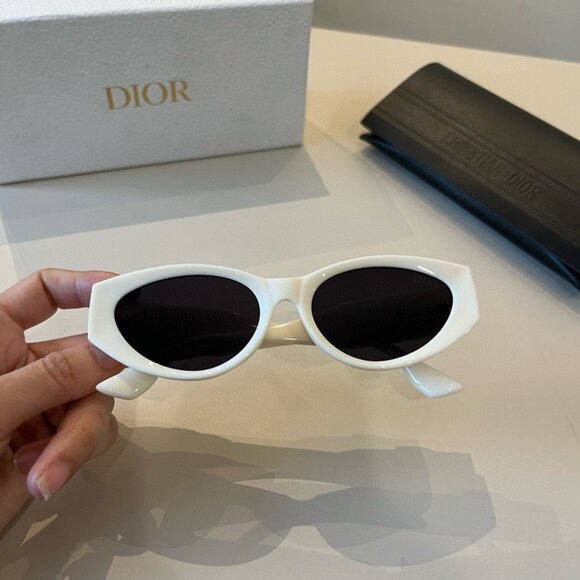 Christian Dior Sunglasses - Picture 7 of 7